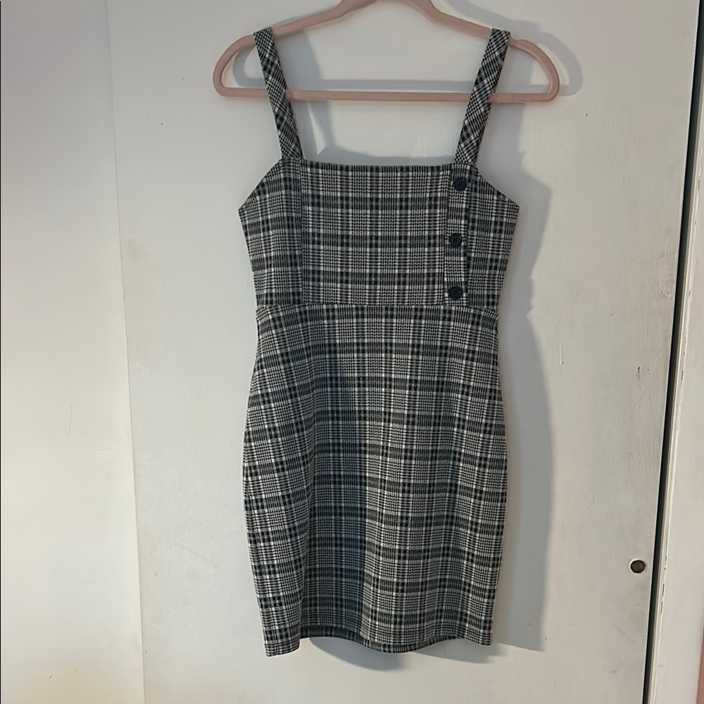 Forever 21 Black and White Sheath Mini Dress
